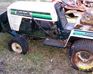 Bolens 1600 Hydro lawn tractor (needs restoration)