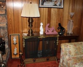 CONSOLE TABLE, LAMPS