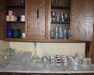 GLASSWARE/TEACUPS