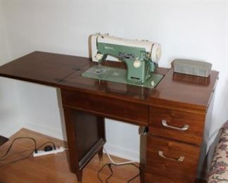 NECCHI SEWING MACHINE