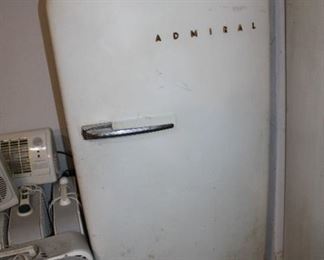 VINTAGE FRIDGE