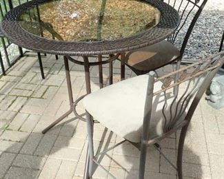 PATIO TABLE & CHAIRS