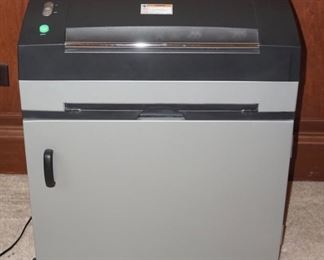 Royal 1610X Cross Cut Paper Shredder