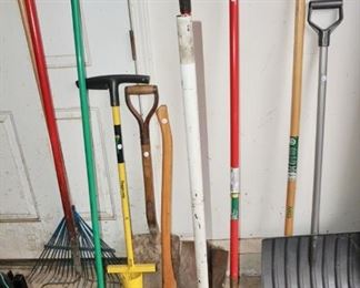 Garden Tools and 2 Ton Hydraulic Jack