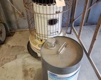 1044	

Heater & Kerosene
Dyna-Glo Heater & 5 Gallons Of Kerosene