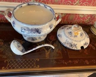 Wedgewood soup tureen with ladle 