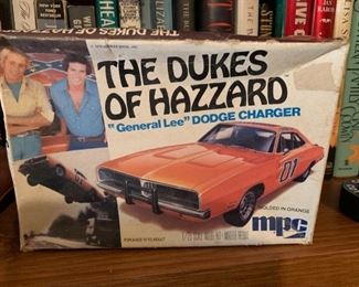 General Lee Dodge Charger The Dukes of Hazzard