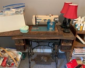 vintage sewing machine 