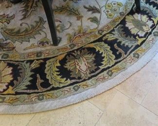 Round rug