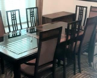 Vintage Stanley dinning table and 8 chairs (part of matching set hutch, buffet table)