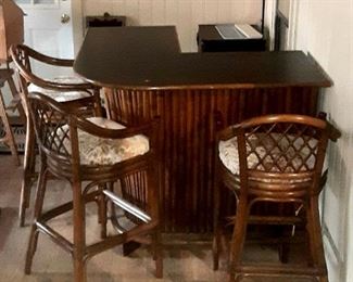 Gorgeous vintage Tiki bar table with 3 matching stools