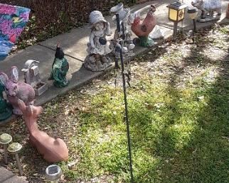 Miscellaneous vintage garden art