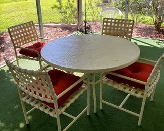 lanai table and four chairs