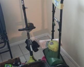 Gas powered weed eater