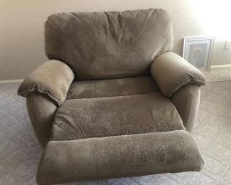 Recliner chair and 1/2.  Very comfortable for 2. 