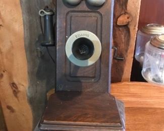 1900’s Hank Crank Phone