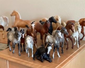 Collectible Breyer horse collection huge!