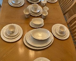 LENOX APRIL SERVICE FOR 12 PLUS SERVING PIECES