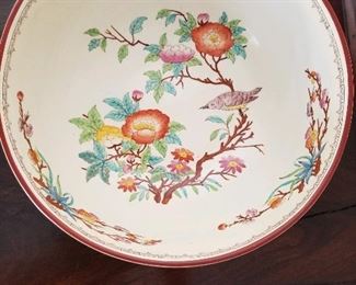 Porcelain pedestal dish