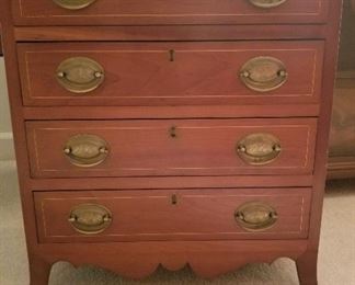 Small bachelor chest