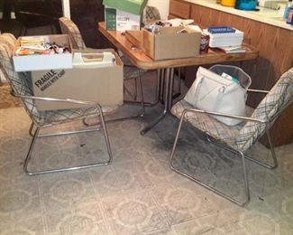 Kitchen table 4 chairs