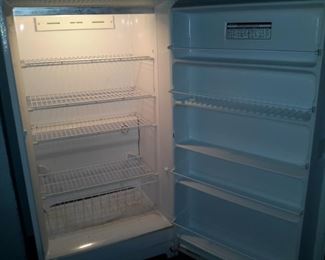 GE freezer upright