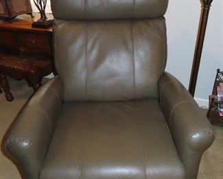 Recliner Swivels