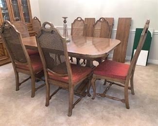 Thomasville Dining Table with Eight Chairs and 3 Leafs, Protector Pads