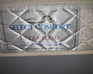 King Size Select Comfort Sleep Number Mattress with Wireless Remote