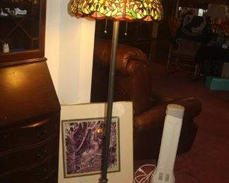 FLOOR LAMP ~ TIFFANY STYLE
