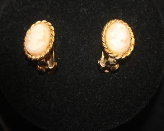 COSTUME JEWELRY~ CAMEO CLIP ON EARRINGS
