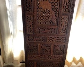 ASIAN WOOD CARVED FLOOR SCREEN