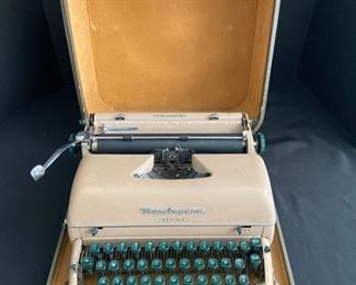 005 Vintage Remington QuietRiter Manual Typewriter with Case