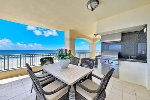 Lloyd Flanders Outdoor Furniture Table and Chairs