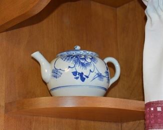 More tea pots