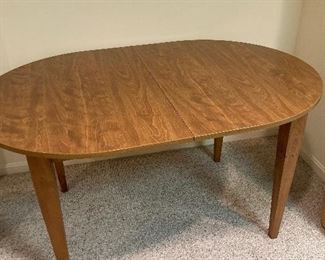 Oval Dining Table w/leaves