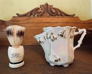 Men’s Shaving Brush and Scuttle Shaving Cup. 