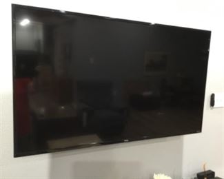Large tv (TCL)