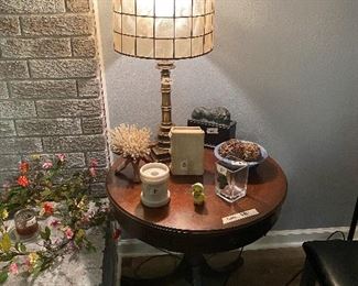 Table & great lamp