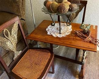 Table that goes with chairs