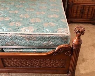 Detail pic Palm Court 
- Pool House 