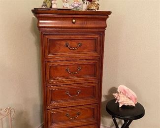 Lexington Lingerie Chest