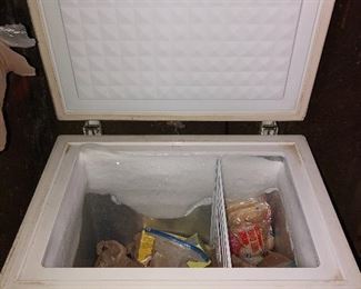 Working General Electric chest freezer 2/2