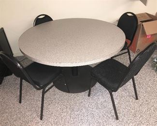 Card Table with 4 Chairs 1/2