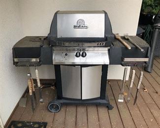 Broil King Crown Propane Grill