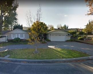 The sale location. Look! A big driveway!