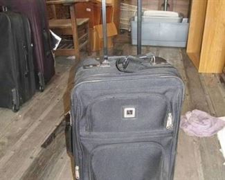 Expandable luggage 21" x 15"