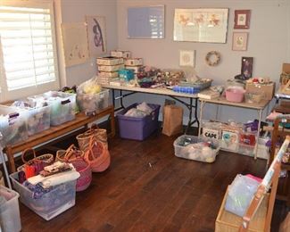 Knitting equipment, manuals, magazines, books. Knitting Yarn, Knitting Crochet yarn, Collectables, Luggage,
