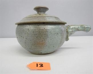 Large stoneware pottery handled bowl w/lid