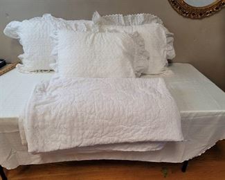 3 Pillows w/ Matching Full Size Bed Spread